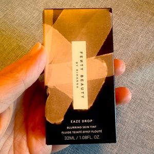Fenty Beauty Eaze Drop Blurring Skin Tint